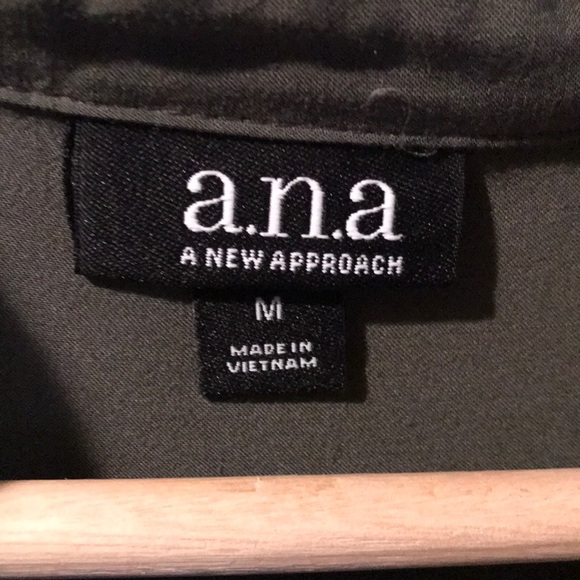 A.n.a olive silky blouse - Picture 3 of 5